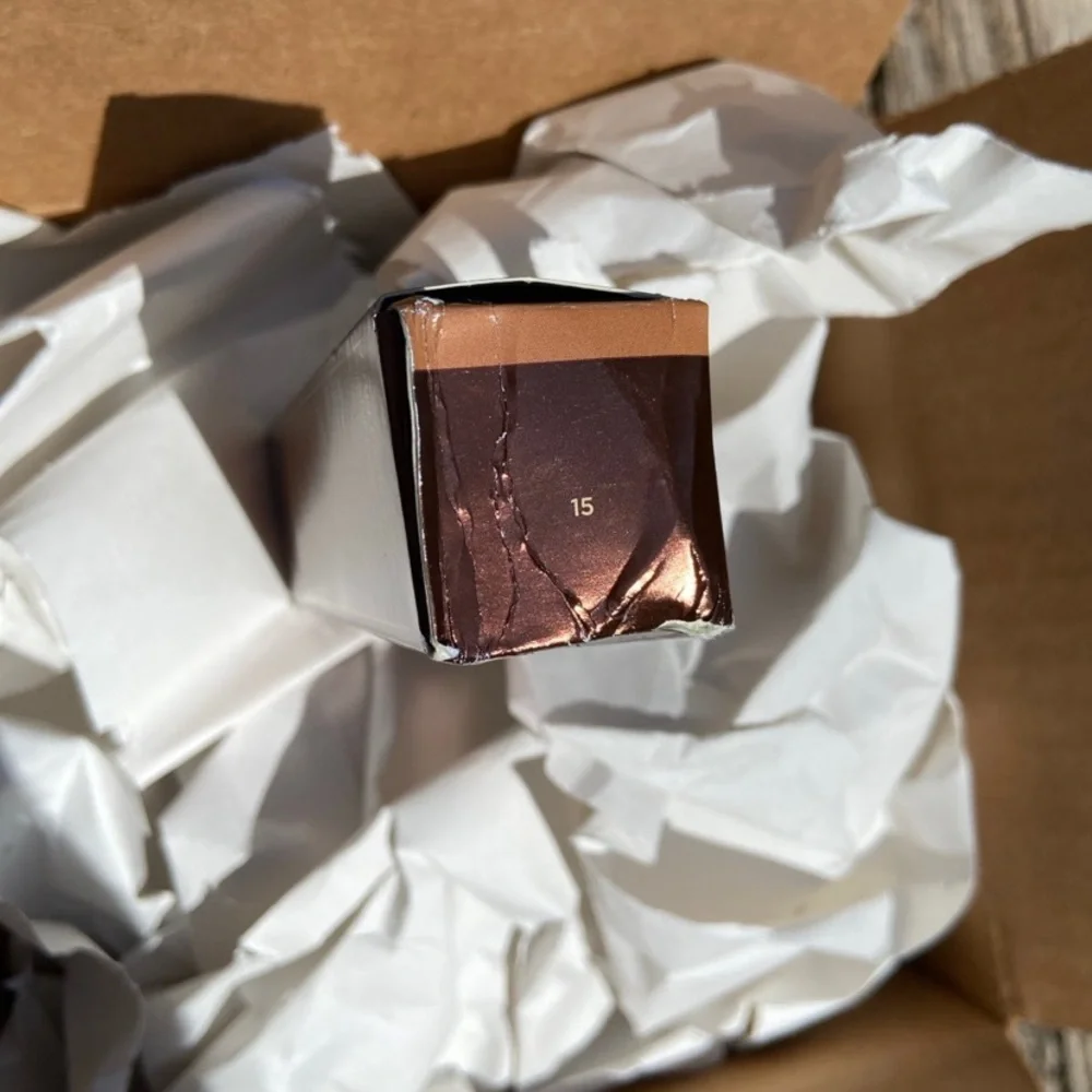 New Hourglass Cosmetics Illusion Luminous Glow Foundation SPF 30